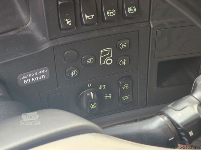 Standardowy ciągnik siodłowy SCANIA R 580 * V8 * KIPP * STANDKLIMA *  90T ZUGLAST *