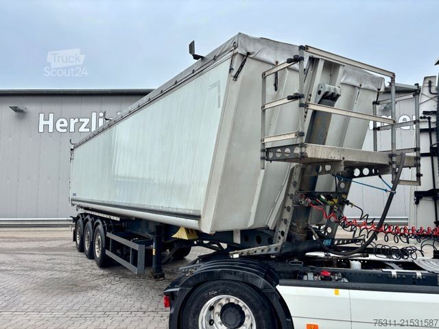 Tipper semitrailer SCHMITZ CARGOBULL SGFS3 47m³ Aluminium*2xGetreideschieber*Kombitür