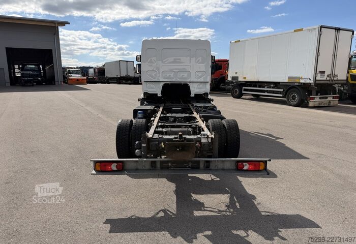 Châssis de camion Renault D12.240 4x2 Chassis / Swiss-Vehicle