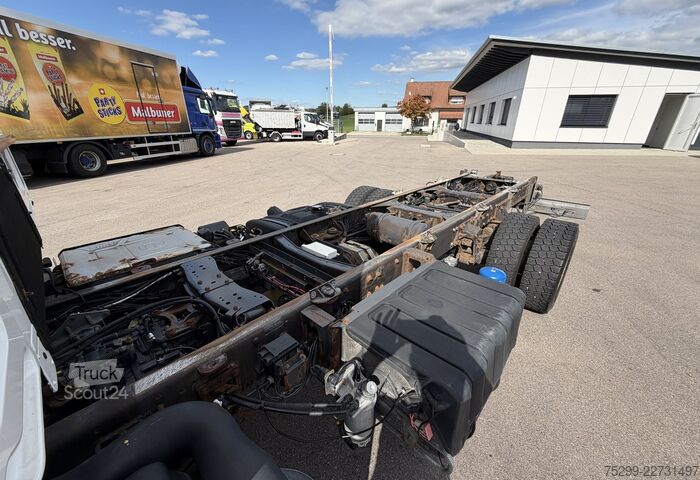 Châssis de camion Renault D12.240 4x2 Chassis / Swiss-Vehicle