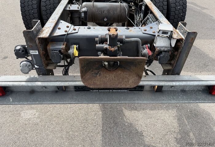 Châssis de camion Renault D12.240 4x2 Chassis / Swiss-Vehicle