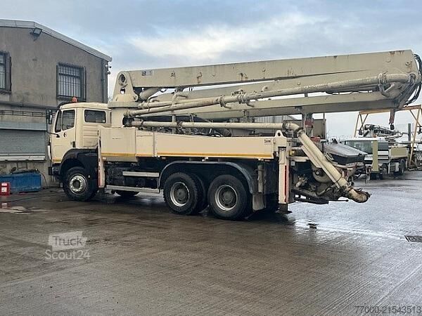 Betonpomp Mercedes-Benz SK