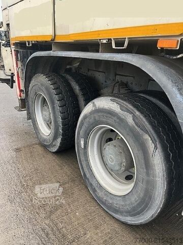 Betonpomp Mercedes-Benz SK