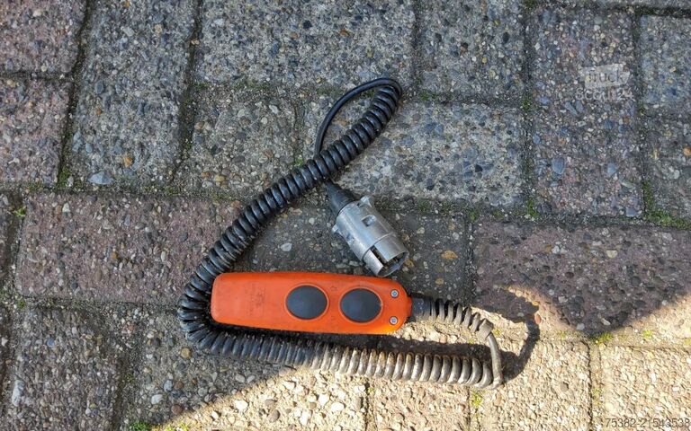 Loading platform Renault Master 165 PK EURO 6 - VSP-41-H - MOTOR DEFECT ...