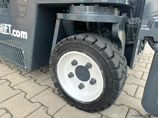 Vierwegheftruck Combilift CB3000// LPG // 2017 year /Toyota engine