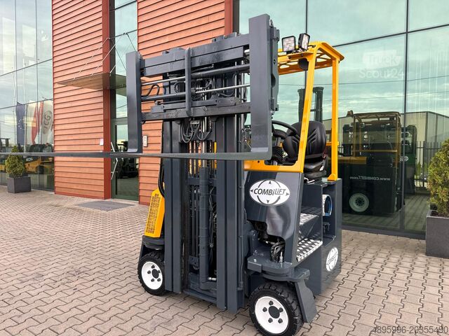 Vierwegheftruck Combilift CB3000// LPG // 2017 year /Toyota engine