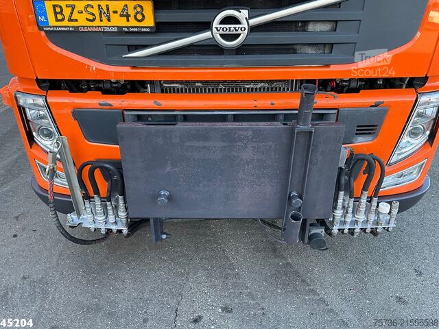 Zuigvoertuig Volvo FM 500 Euro 5 MORO kolkenzuiger
