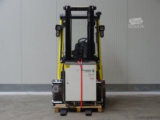 Empilhadeira frontal Hyster J3.0XM