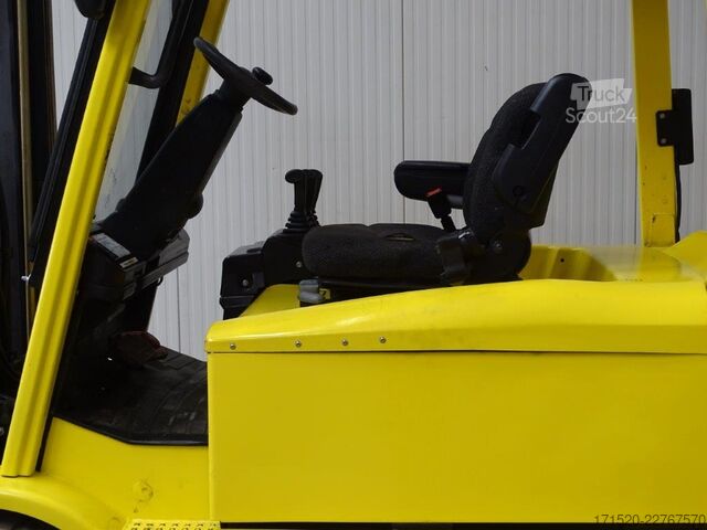 Empilhadeira frontal Hyster J3.0XM