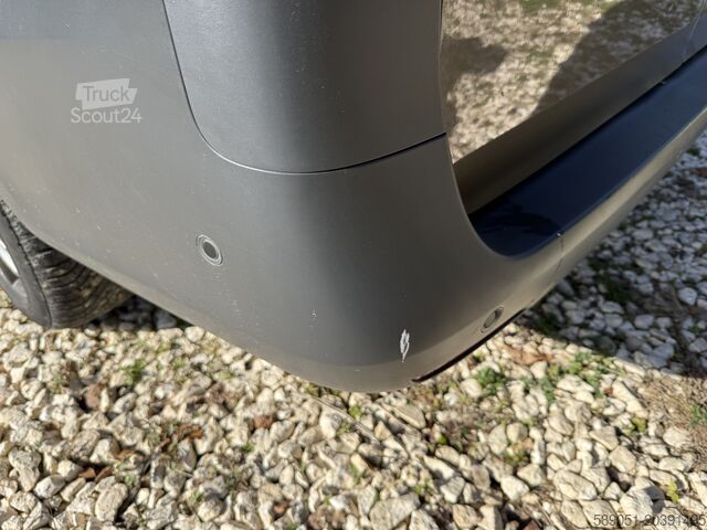 Συμπαγές και υαλωμένο βαν με 3 θέσεις Mercedes-Benz Vito 119 4x4