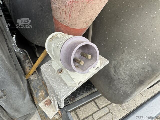 Tovornjak s cisterno Scania R440 4x2 EURO5 CYSTERNA DO PRZEWOZU PALIWA 14.000L