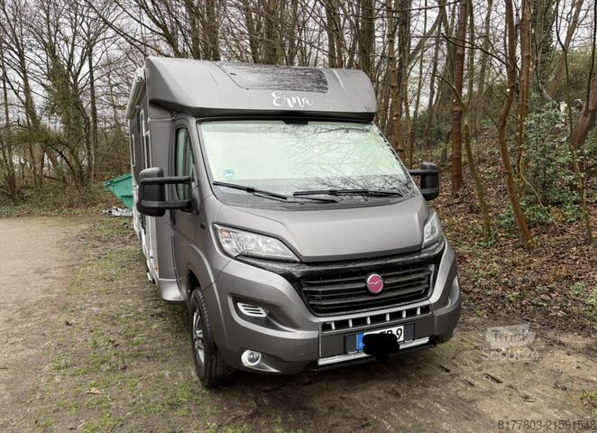 Camper semintegrato Pilote 746