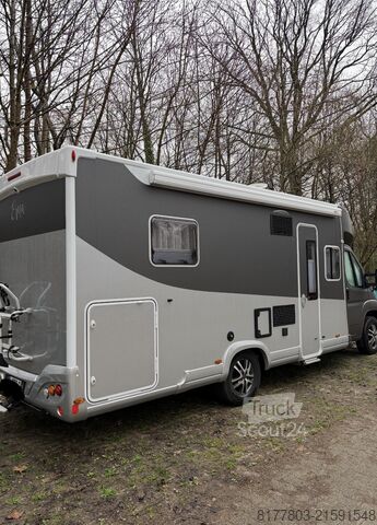 Camper semintegrato Pilote 746