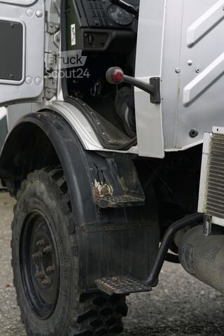 Unimog Mercedes-Benz 