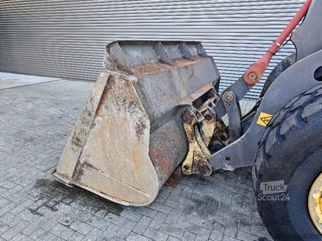 товарач Volvo L90G BSS Quick Hitch!