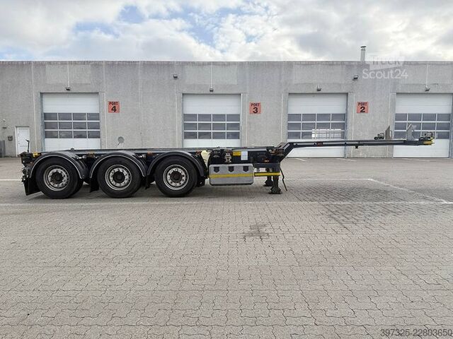 Kontejnerski transport  WEB TRAILER 3 axle Container chassis / Wechselfahr