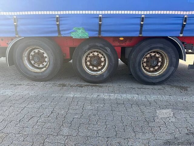 Klizne cerade Kel-Berg 3 axle Curtainsider / Planenauflieger