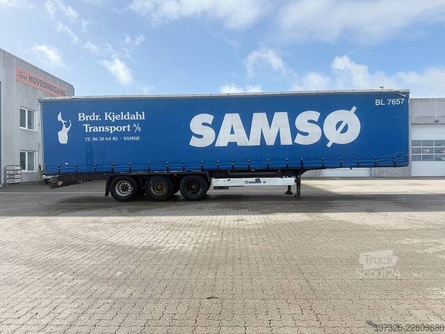 Posuvné plachty Krone 3 axle Curtainsider / Planenauflieger