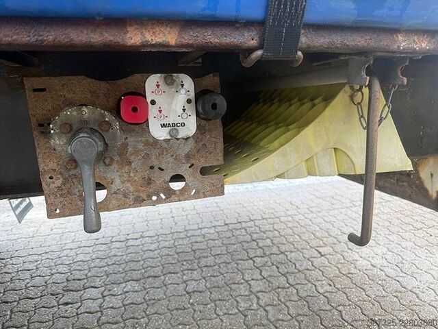Posuvné plachty Krone 3 axle Curtainsider / Planenauflieger