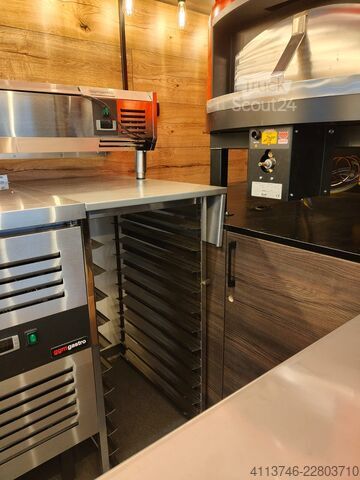 Pizza Food Truck / Gassovn for 5 pizzaer Renault Master