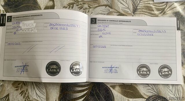 Autorulotă semi-integrată Laika Ecovip