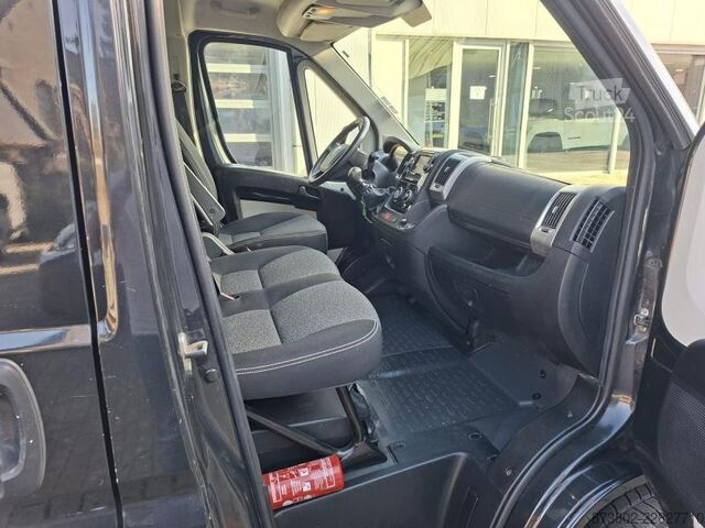Fourgon tôlé FIAT Ducato