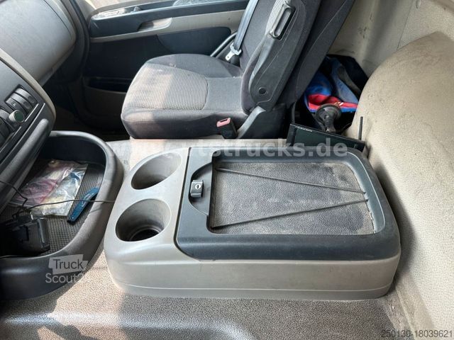 Camião de caixa fechada DAF CF 360 6x2 Kofferaufbau mit Stapleraufnahme