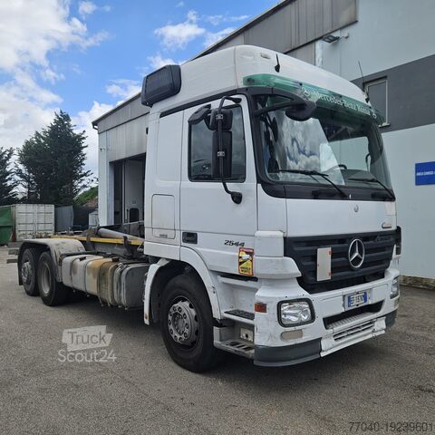 Demontovatelné nákladní auto Mercedes-Benz Actros 25.44 LS