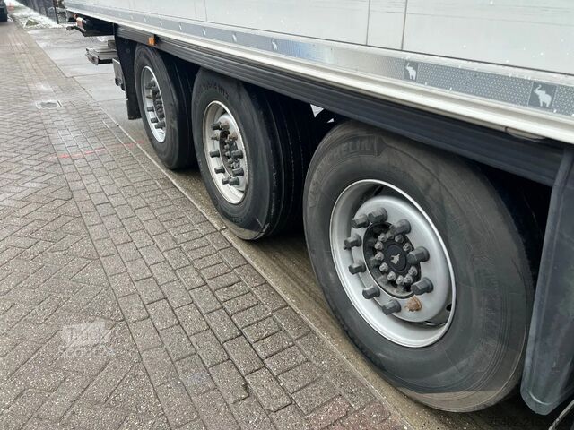 Transport chłodniczy/mrożony Schmitz Cargobull SCB*S3B / Frigo Trailer / Carrier Vector 1950 /...