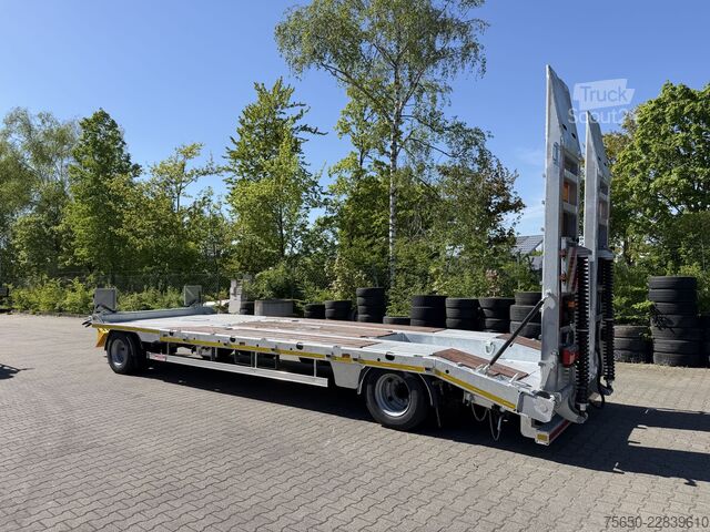 Tieflader Anhänger Möslein T2 Plato 8,20  2 Achs Tieflader mit gerader Ladefläche 8,20 m, Neufahrzeug