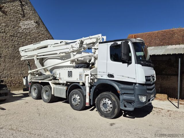 Autobetoniera cu pompă Mercedes-Benz Arocs 3240