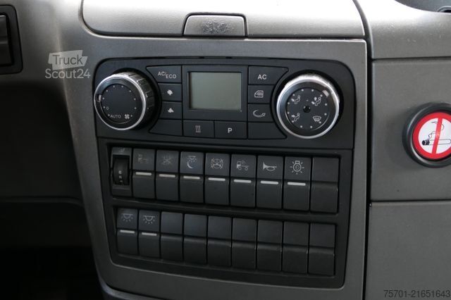 Standard nyergesvontató MAN TGX 18.480 XXL Retarder 2-Tanks Standklima