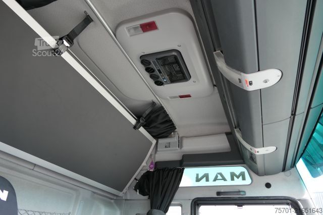 Standard nyergesvontató MAN TGX 18.480 XXL Retarder 2-Tanks Standklima