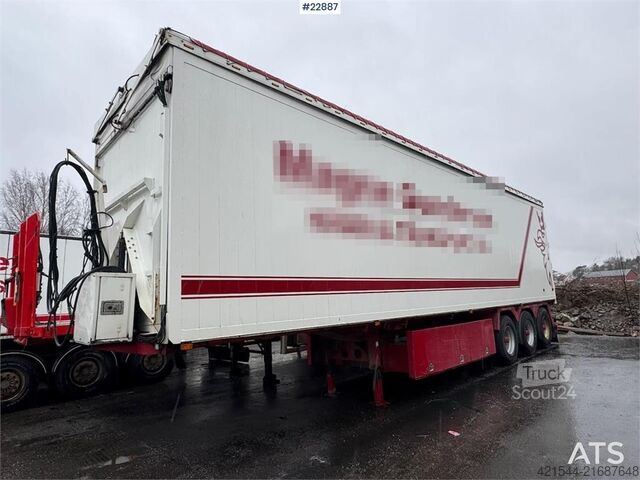 Tipper Vang SHSL 111 wood chip trailer with side tip