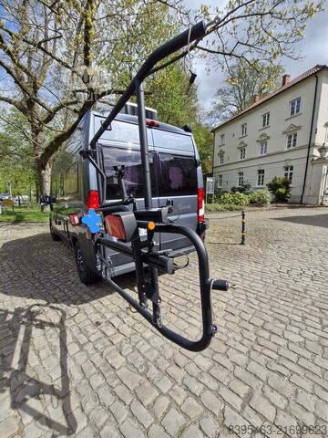 Furgone camperizzato / Carman David  