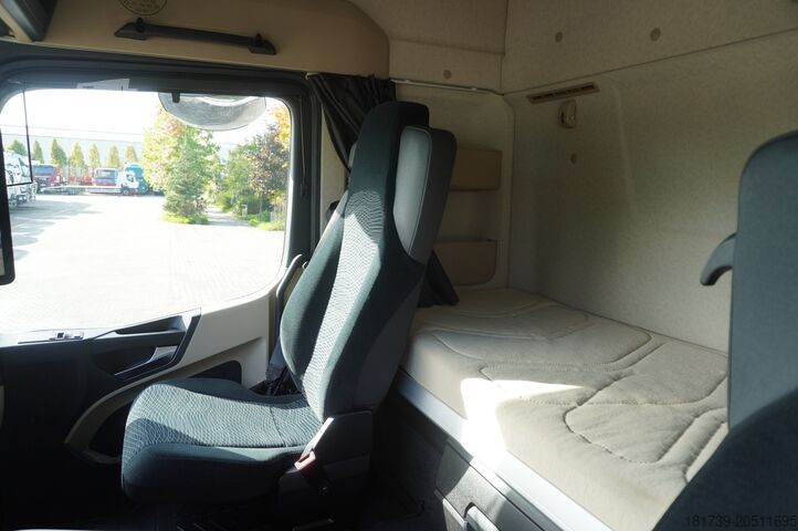 Box truck Mercedes-Benz Actros 2545 MP5 / KRONE 18 EPAL box body