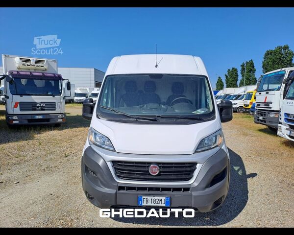 Minibus FIAT Ducato 290 35 E5 2014 - Ducato 35 LH2 2.3 mjt 130cv vetrato F.L.