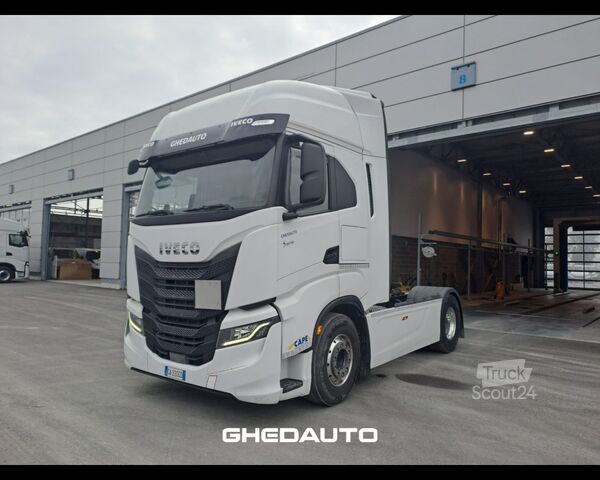 Standardni vlačilec IVECO AS440T/P - AS440 T/P cabinato con ralla