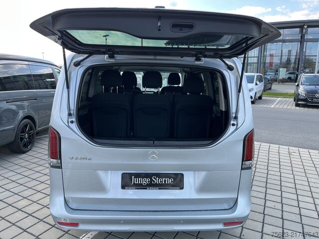 Minibus Mercedes-Benz V 220 d STYLE LED AHK Lenkradh. Distr.