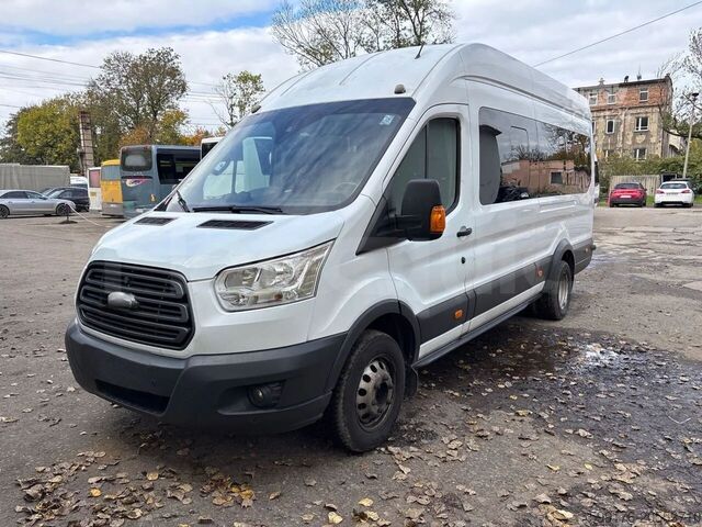 Trasporto persone Ford Transit