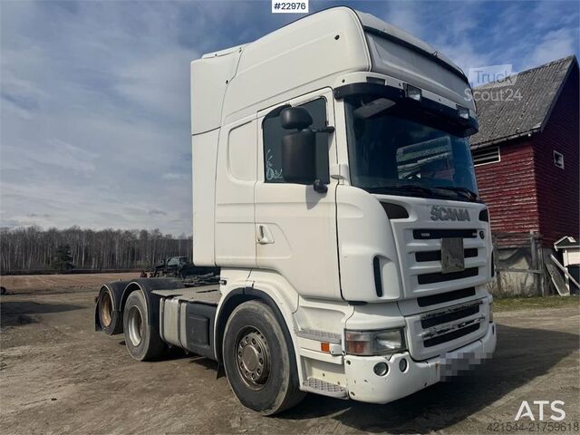 Standard tractor Scania R500 6x2 tractor unit. Repair object.