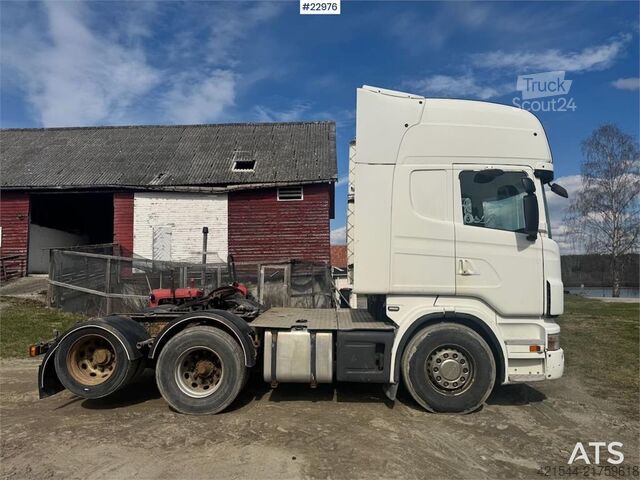 Standard tractor Scania R500 6x2 tractor unit. Repair object.