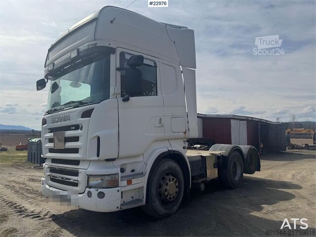 Standard tractor Scania R500 6x2 tractor unit. Repair object.