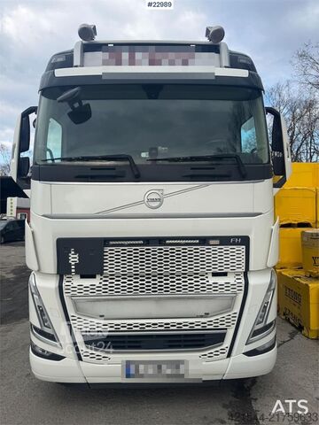 Standard-SZM Volvo FH540 6x2 Tractor Unit.