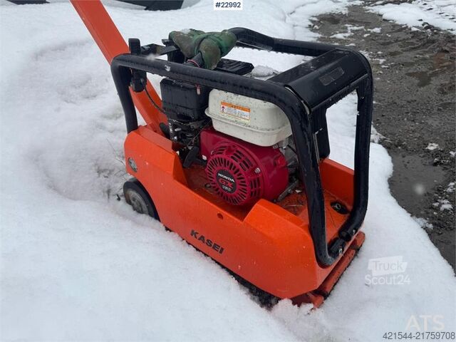Gradbena stroj  Kasei HZR140D vibrating plate compactor