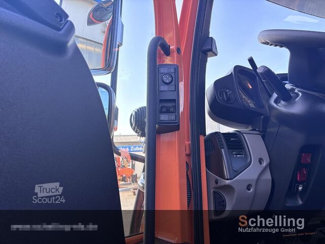 Samochód do zadań specjalnych MERCEDES-BENZ U427