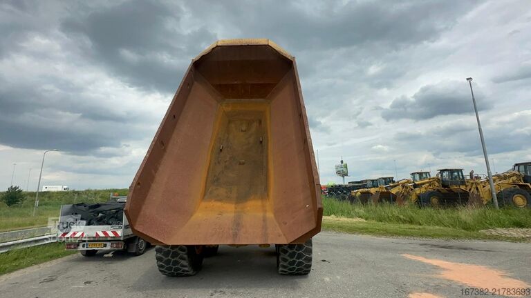 Kamion za otkači Caterpillar 740B