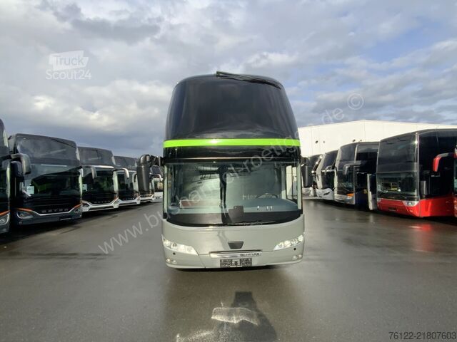 Двоповерховий Neoplan Skyliner L