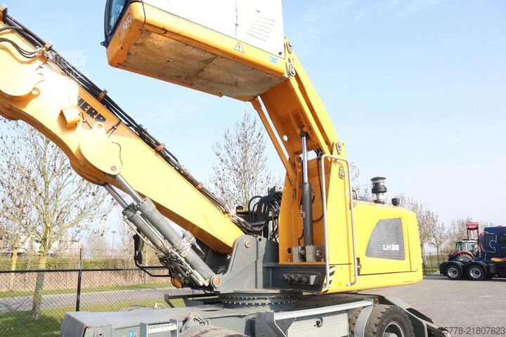 Macchina per la movimentazione dei materiali Liebherr LH 22 M | SORTING GRAB | BLADE
