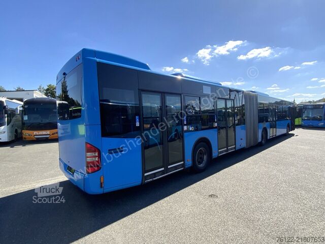 Zglobni avtobus Mercedes-Benz Conecto G